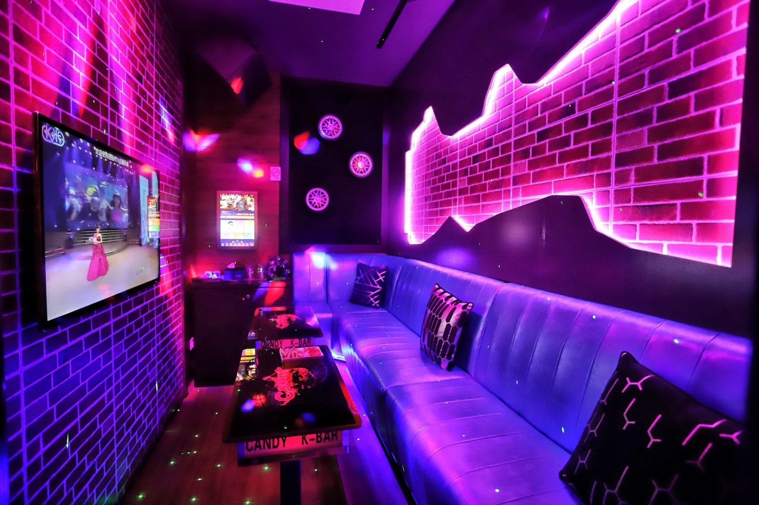 Medium Room